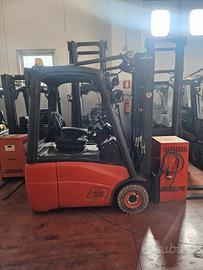 Carrello elevatore 1600kg elettrico marca Linde
