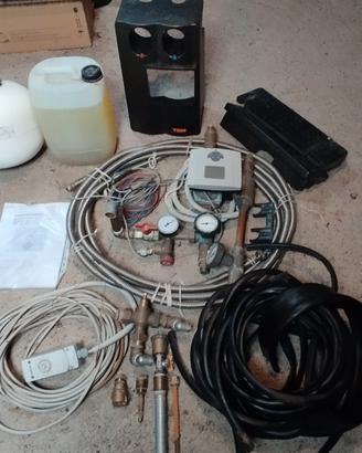 Pannello solare con componenti idraulici ed elettr