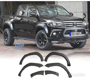 PARAFANGHI PASSARUOTA TOYOTA HILUX 16-21 LOOK REVO