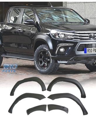 PARAFANGHI PASSARUOTA TOYOTA HILUX 16-21 LOOK REVO