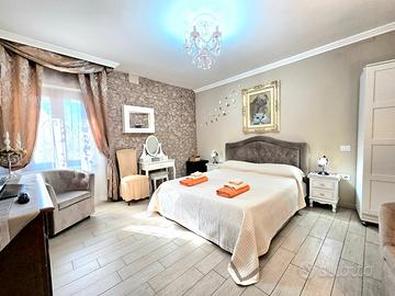 Camera indipendente con bagno e palestra, centro