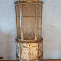 vetrinetta bombata stile barocco veneziano moderno