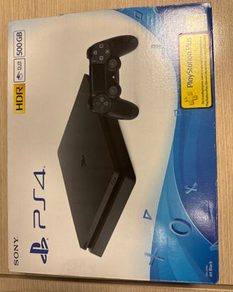 PlayStation 4 slim 500GB 2018 + 4giochi