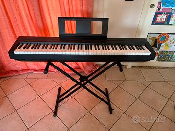 YAMAHA P45-B come nuova - con pedale e cuffie