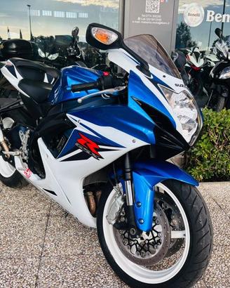 SUZUKI GSX R 600 TUTTO INCLUSO ANCHE PASSAGGIO!