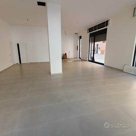 A.f.f.i.t.t.o locale commerciale 125 mq