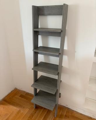 Scaletta legno con ripiani