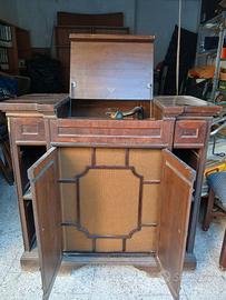 Grammofono Victrola anni 20 con manovella inclusa.