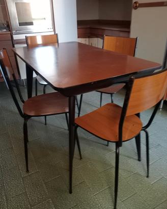 tavolo e 4 sedie cucina design '70