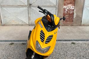 Yamaha Aerox Special Version Laguna Seca