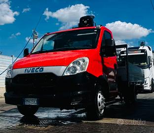 Iveco daily con gru 35c15 2014