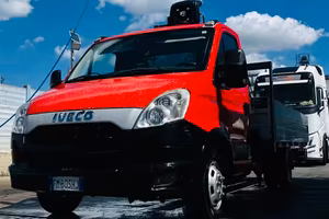 Iveco daily con gru 35c15 2014