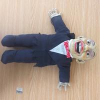 pupazzo orrendo ventriloquo parlante