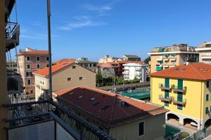 5 LOCALI A LAVAGNA