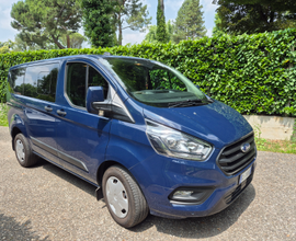 Ford transit custom combi