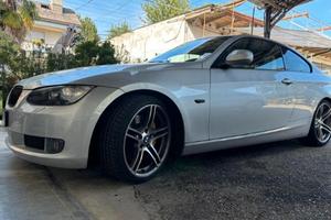 BMW e92 320i