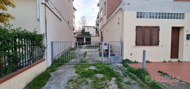 Ampio Posto Auto Via Po n°13 Campi Bisenzio (FI)