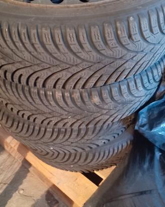 GOMME INVERNALI CON CERCHI
