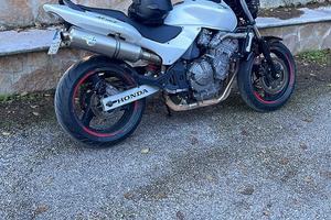 Honda hornet 600 ‘01 + ricambi