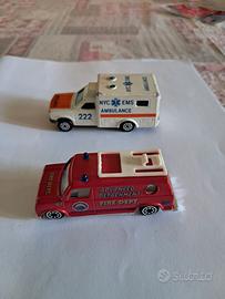2 macchinine ambulanze 1/60 majorette e fire dept