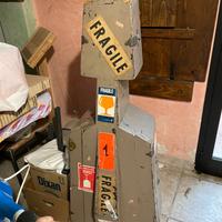 Custodia per violoncello in legno modernista