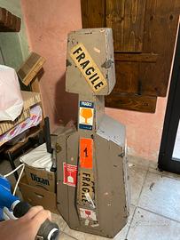 Custodia per violoncello in legno modernista