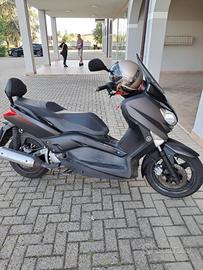 Yamaha X-Max 250