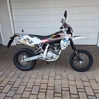 Husqvarna SMR 125 4T motard