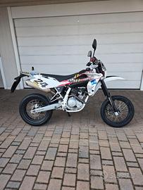 Husqvarna SMR 125 4T motard