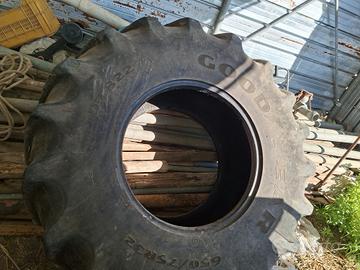 Gomma Good Year 650/75R32 per mietitrebbia 
