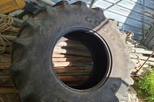 Gomma Good Year 650/75R32 per mietitrebbia 