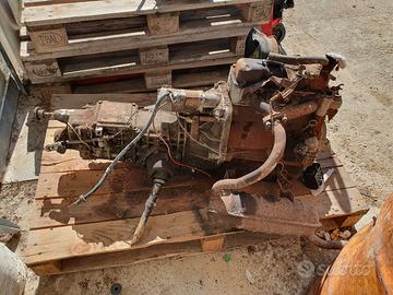 Motore Fiat 600 e altri pezzi