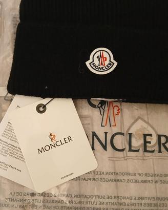 Capellino moncler