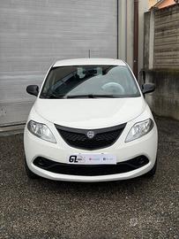Lancia Ypsilon 1.0 FireFly 5 porte S&S Hybrid Ecoc