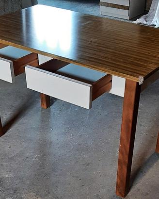 Tavolo da cucina in formica