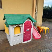 casetta chicco, scivolo e tavolino con tre sedie