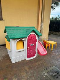 casetta chicco, scivolo e tavolino con tre sedie