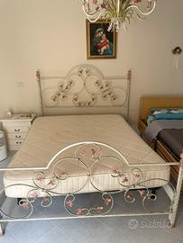 Letto in ferro pieno