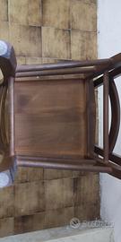 Coppia di sedie in legno