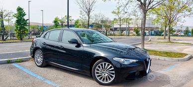 Alfa Romeo Giulia 2.2 TD 160cv AT8 super 