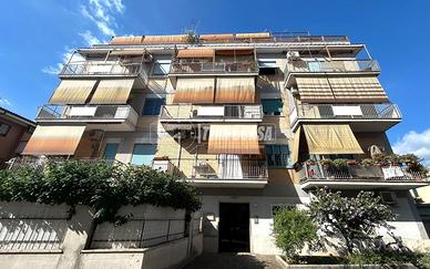 LUMINOSO TRILOCALE CON TERRAZZO E BALCONE
