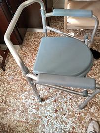 Sedia multifunzione per bagno