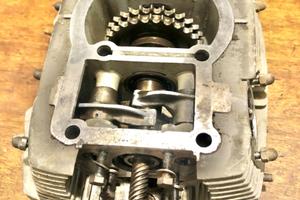 Laverda 750, ricambi vari, guarda foto.