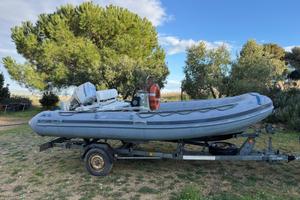 Gommone 4.70 Jokerboat,motore honda 40cv,carrello