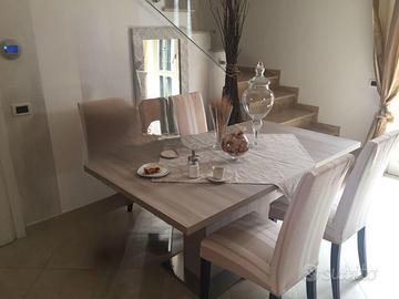 Tavolo estensibile da interno