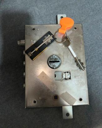 Serratura porta blindata