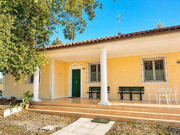 Villa con parco in bassa stagione
