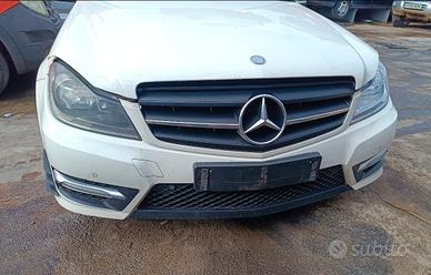 Paraurti anteriore Mercedes Classe C w204 AMG,