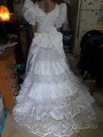 Abito da sposa Marca Nuvolette – Stile:Principessa