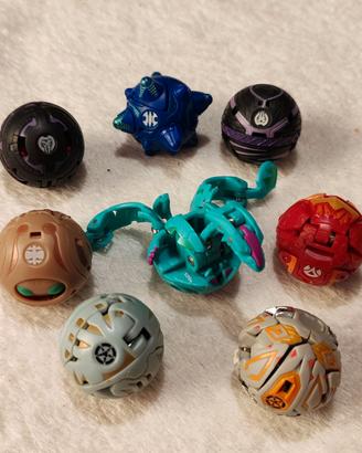 50 Gormiti e 8 Bakugan